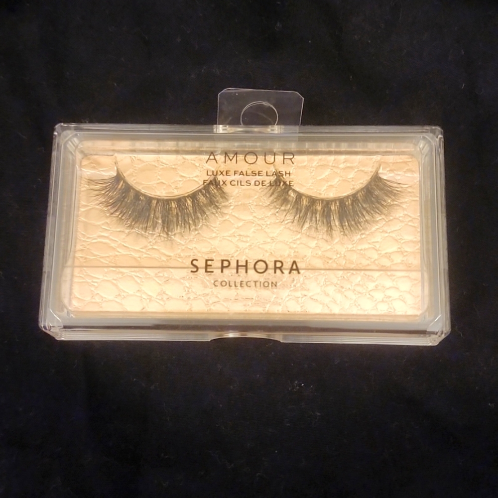 BNIB sealed Sephora Luxe False Lash - AMOUR